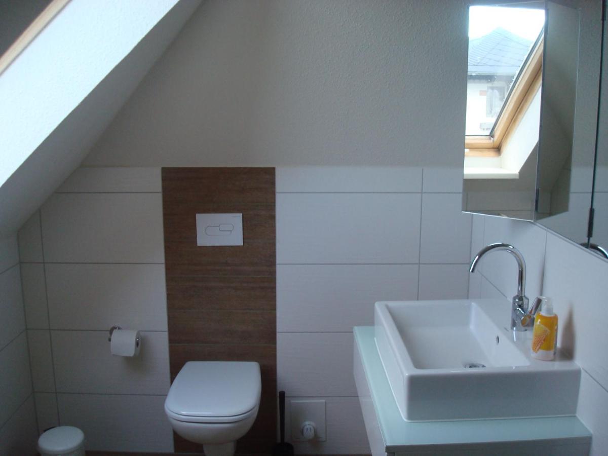 Neu! Moderne Fewo Schieke Schleiz Luaran gambar