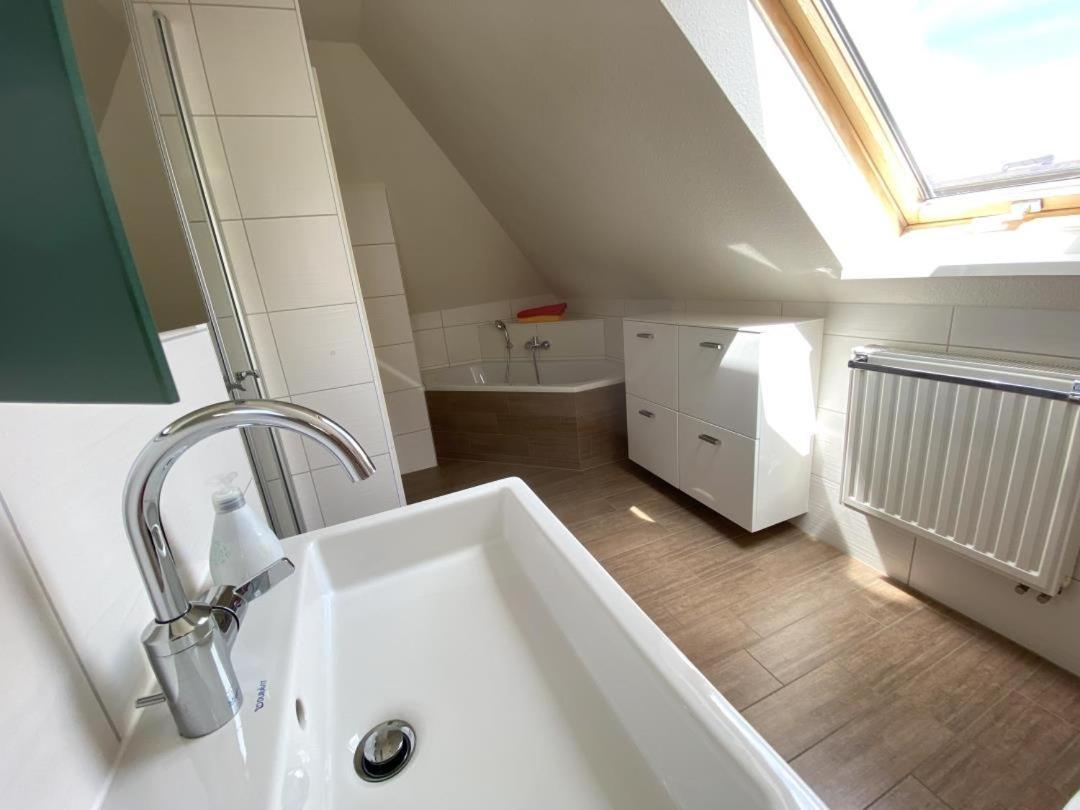 Neu! Moderne Fewo Schieke Schleiz Luaran gambar